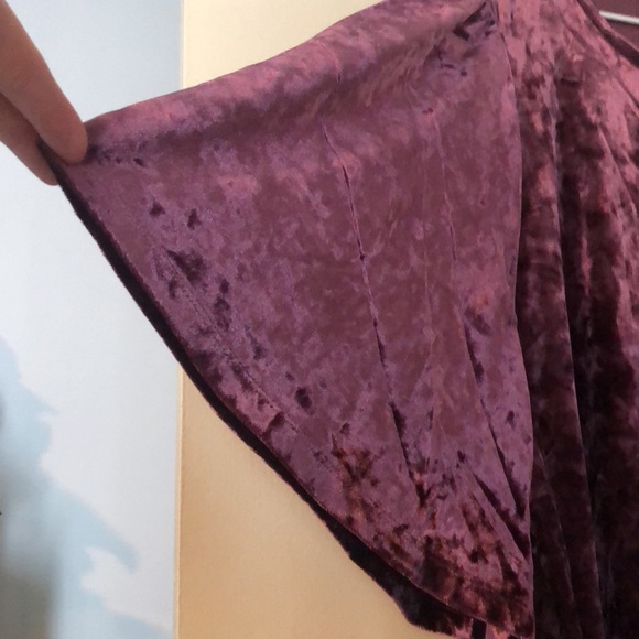 Plum faux crush velvet top - Picture 4 of 6